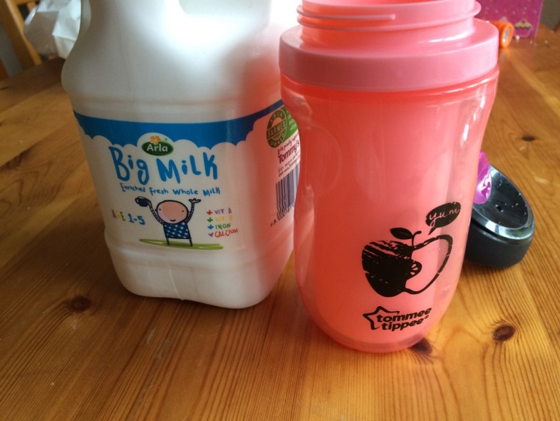 Tomme Tippee sippee cup and milk milk