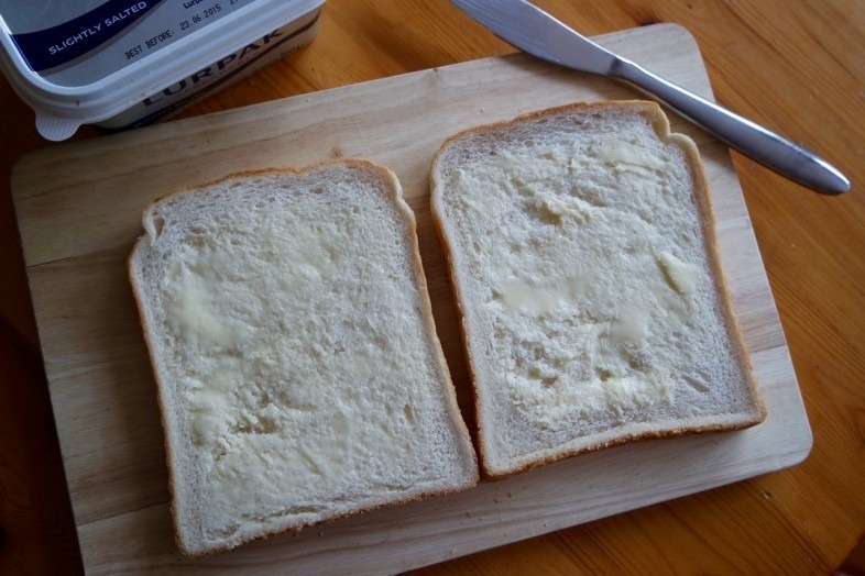 Roberts bread, buttered