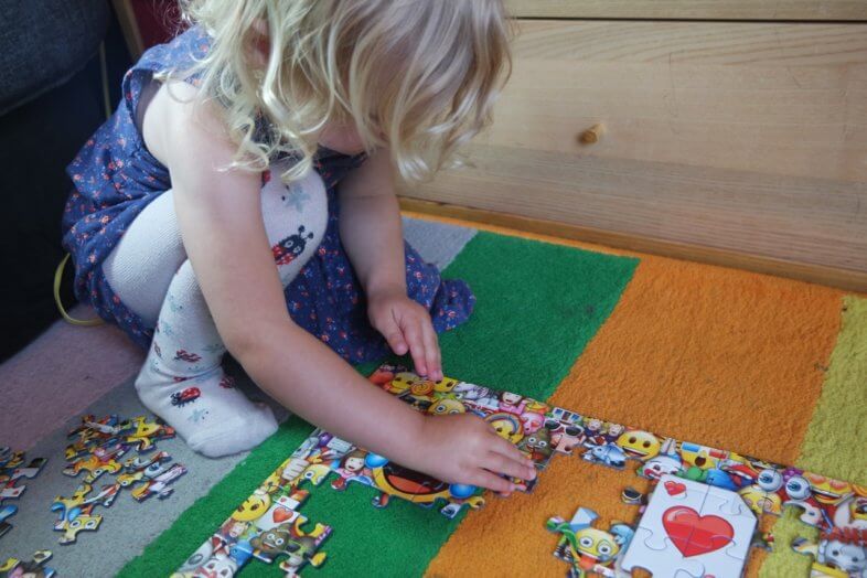 Ravensburger Emoji jigsaw review