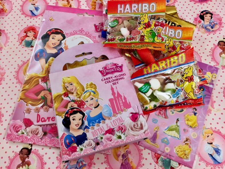 Pass the Parcel supplies