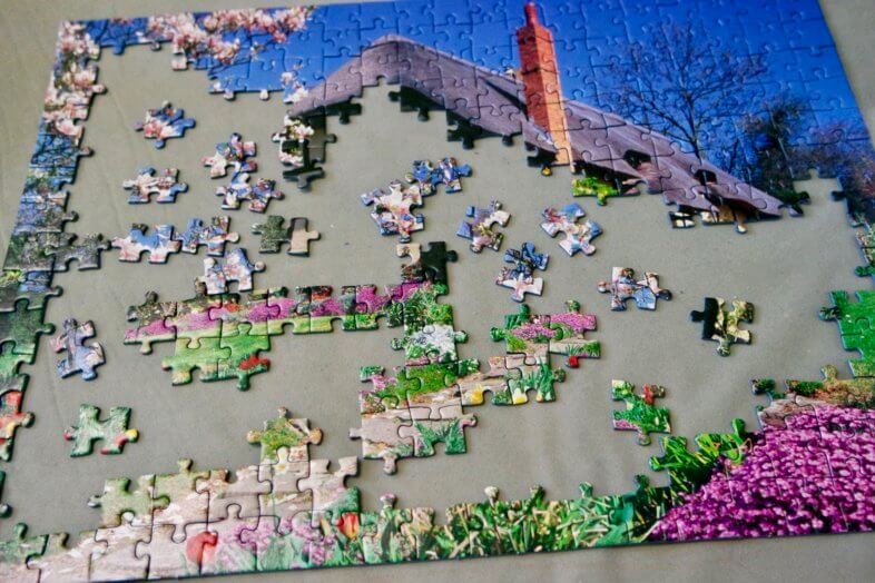 Ravensburger Puzzle Country Cottage 300pc