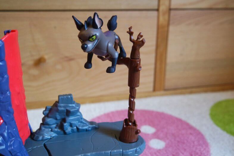 Hyena's Hideout Playset